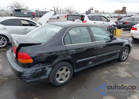 1998 Honda Civic Lx z USA, uszkodzony, nr VIN JHMEJ6676WS014572